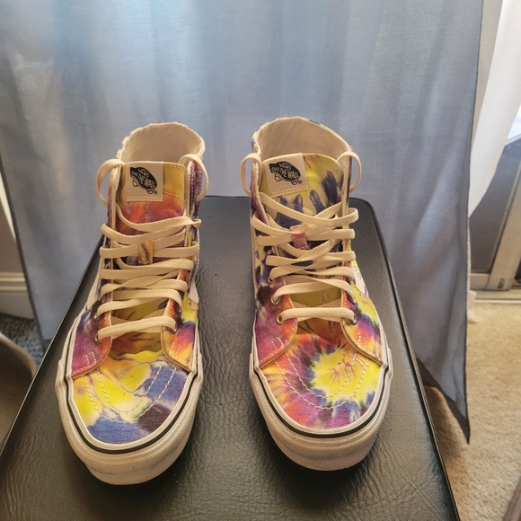 Tie dye Vans Hightops - Picture 2 of 7